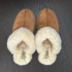 Like New UGG Scuffette II Slipper Size 7